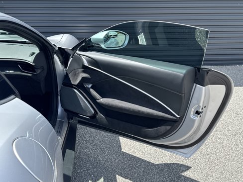 Used 2023 Ferrari Roma image 38