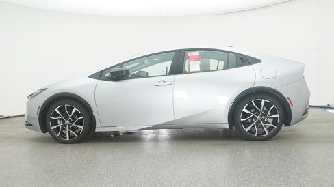 New 2025 Toyota Prius XLE image 9