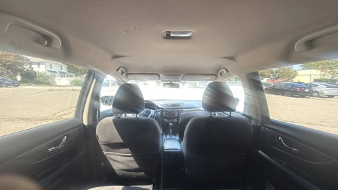Used 2016 Nissan Rogue SV image 15
