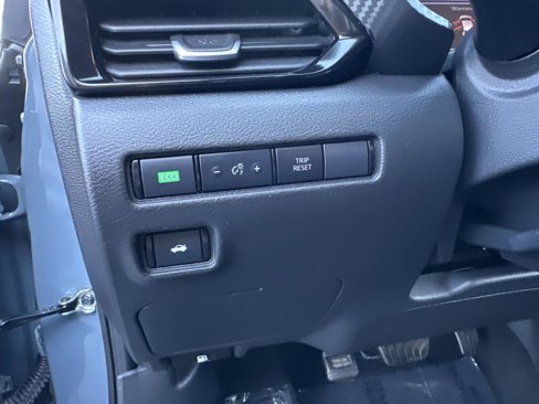 Used 2024 Nissan Sentra SV w/ Trunk Package image 34