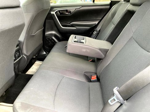 Used 2024 Toyota RAV4 LE image 10