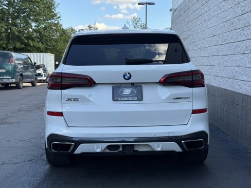 Used 2019 BMW X5 xDrive50i w/ M Sport Package image 13