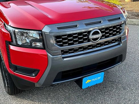 Certified 2025 Nissan Frontier SV image 31