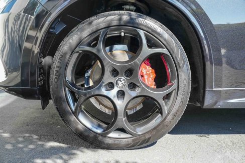 Used 2022 Alfa Romeo Stelvio Veloce image 9