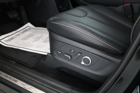 Used 2025 Hyundai Palisade Calligraphy image 12
