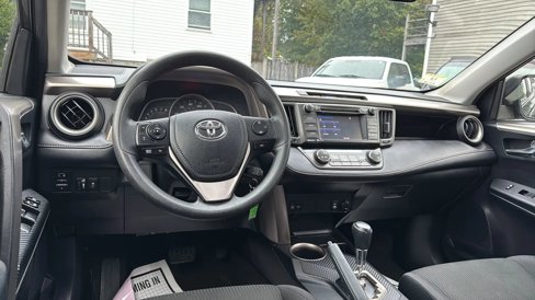 Used 2015 Toyota RAV4 XLE image 30