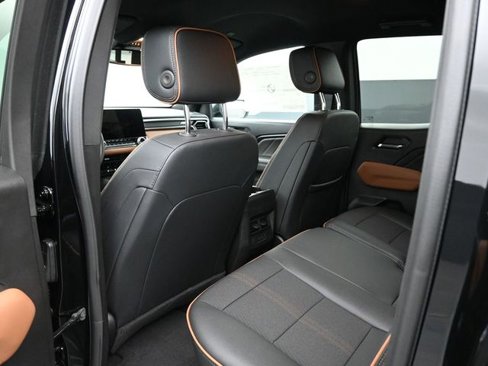 New 2025 GMC Canyon AT4 w/ Nightfall Edition image 25
