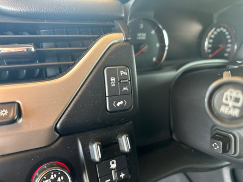 Used 2016 GMC Yukon Denali w/ Open Road Package image 37