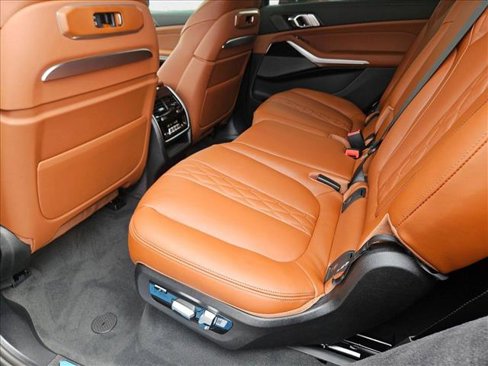 New 2026 BMW X7 M60i w/ Executive Package image 14
