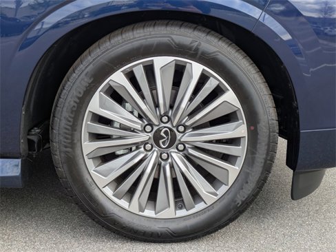 New 2025 INFINITI QX80 Sensory image 12