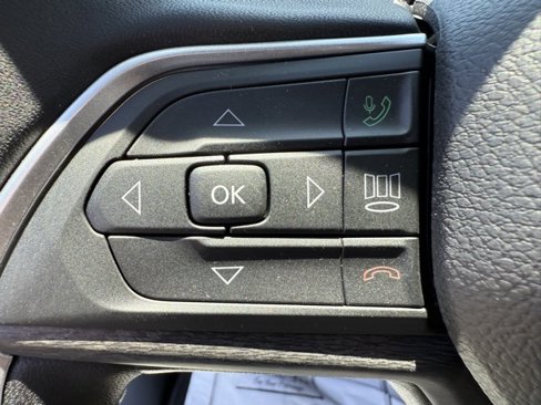 New 2025 Jeep Grand Cherokee L Limited image 18