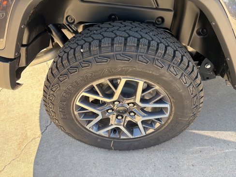 New 2025 Jeep Wrangler Unlimited Sahara image 11