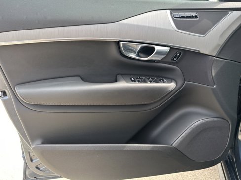 Certified 2025 Volvo XC90 B5 Core image 16
