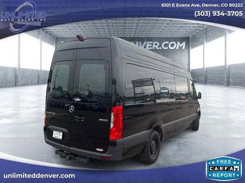 Used 2024 Mercedes-Benz Sprinter 2500 w/ Acoustic Package image 3