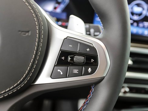 New 2026 BMW X5 M60i image 14