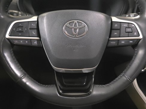 Used 2024 Toyota Grand Highlander Limited image 12