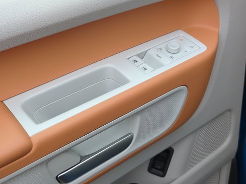 New 2025 Volkswagen ID. Buzz 1st Edition image 10