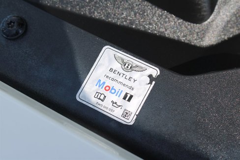 Used 2018 Bentley Bentayga image 75