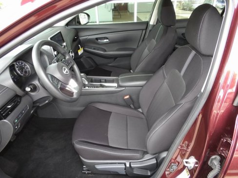 Certified 2025 Nissan Sentra SV image 18