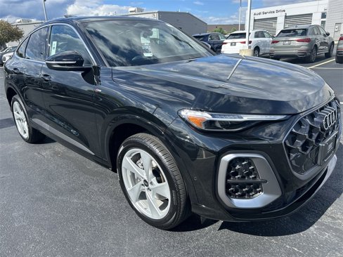 New 2025 Audi Q5 Premium Plus image 2