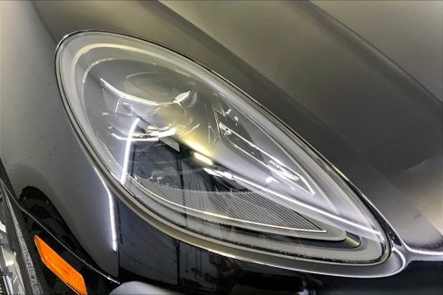 New 2026 Porsche Macan Turbo image 12