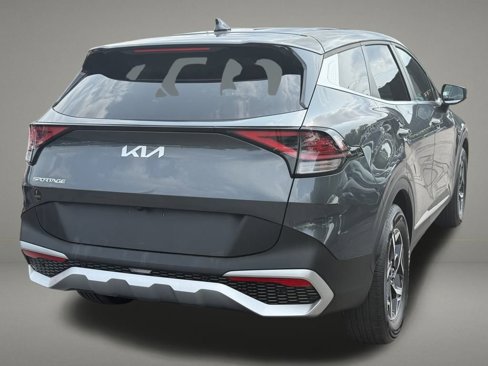 Used 2024 Kia Sportage LX image 5