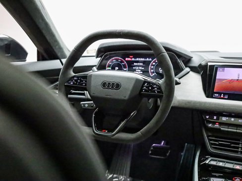 New 2025 Audi S e-tron GT Prestige image 24