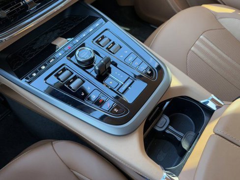 New 2025 Aston Martin DBX 707 image 29