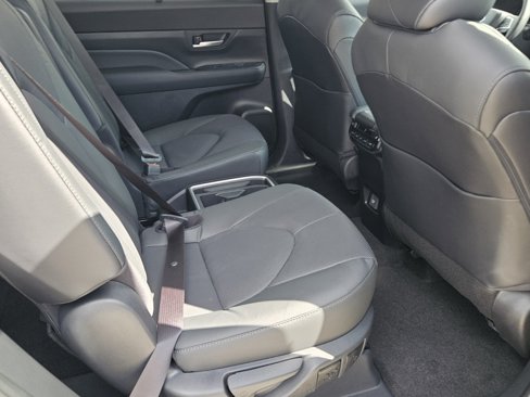 New 2026 Toyota Grand Highlander Limited image 10