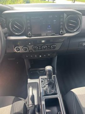 Used 2021 Toyota Tacoma TRD Off-Road image 11