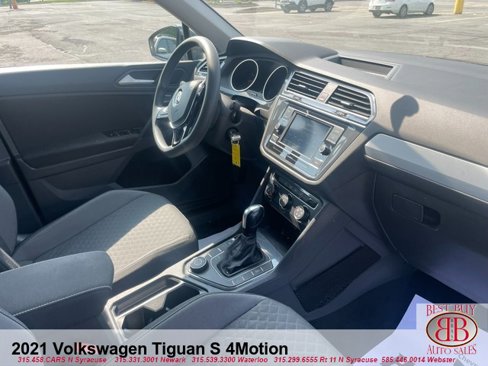 Used 2021 Volkswagen Tiguan S image 9