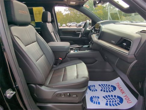 Certified 2025 Chevrolet Suburban High Country w/ Sun And Tow Package image 28