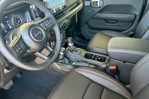 New 2025 Jeep Wrangler Unlimited Rubicon w/ Steel Bumper Group image 7