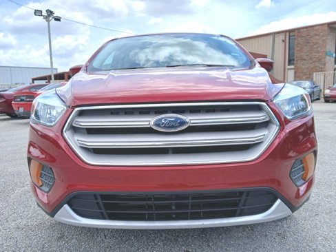 Used 2019 Ford Escape SE image 2