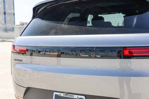 New 2025 Land Rover Range Rover Sport SE image 8