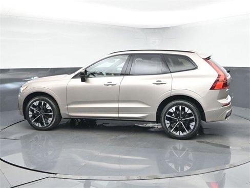 New 2026 Volvo XC60 B5 Plus w/ Protection Package Premier image 5