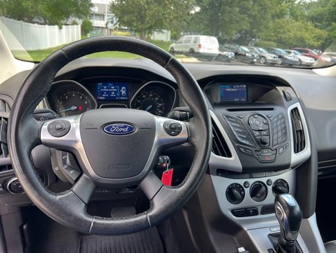 Used 2014 Ford Focus SE w/ Equipment Group 201A image 14
