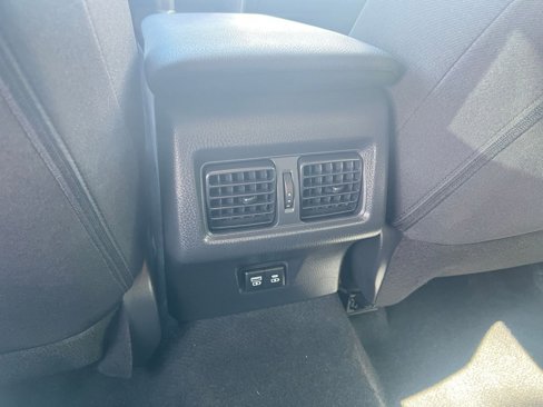 Used 2025 Toyota Camry LE image 23