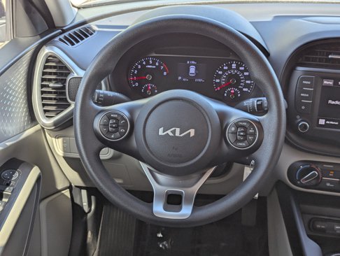 Certified 2022 Kia Soul LX image 16
