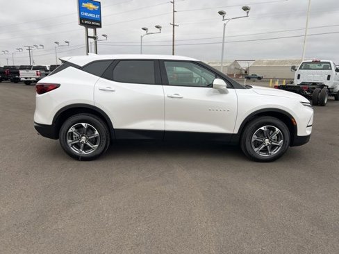 New 2025 Chevrolet Blazer LT image 2