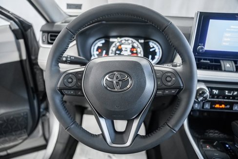 New 2025 Toyota RAV4 XLE image 29