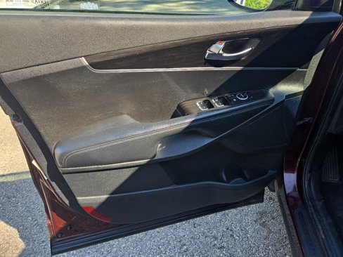 Used 2019 Kia Sorento FWD V6 image 9