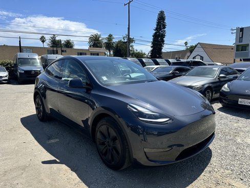 Used 2024 Tesla Model Y Long Range image 5
