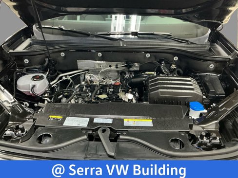 Certified 2025 Volkswagen Atlas Peak Edition SE image 15
