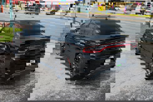 Used 2022 Dodge Charger Scat Pack w/ Harman/Kardon Audio Group image 11