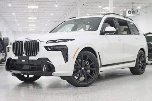 Used 2025 BMW X7 xDrive40i w/ M Sport Package image 7