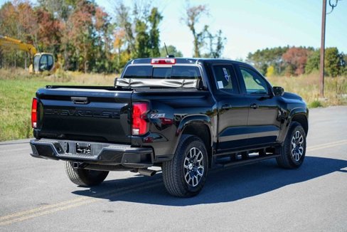 Used 2024 Chevrolet Colorado Z71 image 5