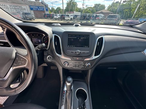Used 2019 Chevrolet Equinox LT w/ Driver Convenience Package image 19