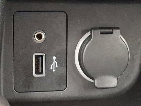 Used 2020 Nissan Kicks SV image 25