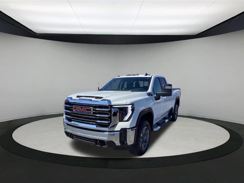 Used 2025 GMC Sierra 2500 SLE w/ SLE Value Package; image 4